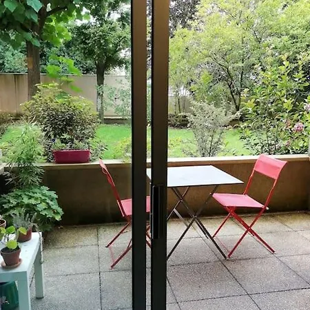 Apartment Avec Terrasse Aux Portes De Paris Les Lilas